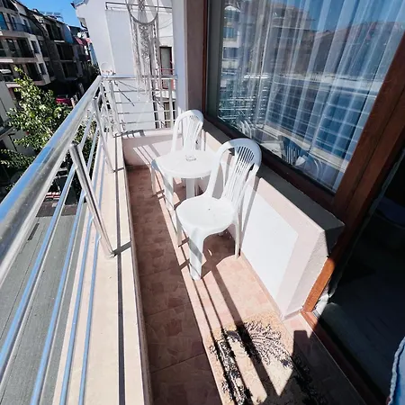 Desi House 302 B Cozy Apartamento *